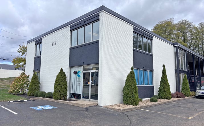 Pictures of Office property located at 839 E Market St, Akron, OH 44305 for sales - image #1