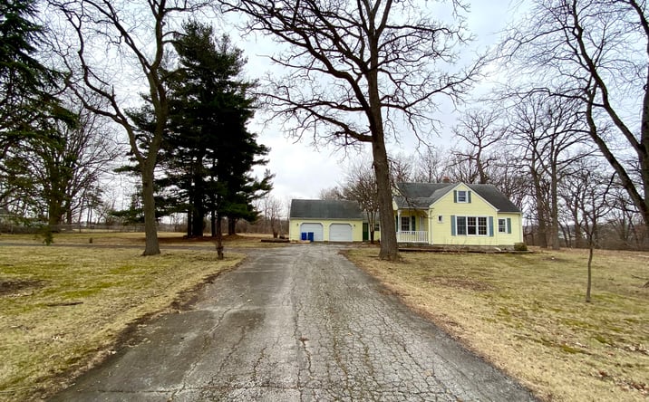 Pictures of Office, Retail property located at 111 E State Rd 8, Crown Point, IN 46307 for sales - image #1