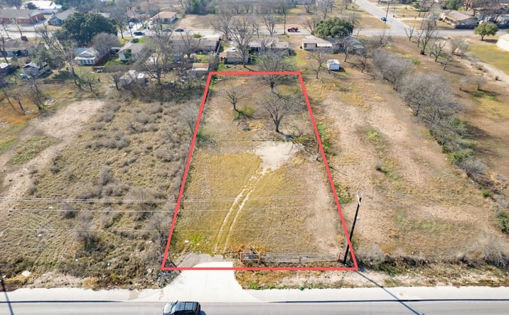 Pictures of Land property located at 1521 SE Loop 410 Acc Rd, San Antonio, TX 78220 for sales - image #1
