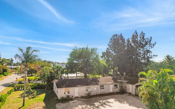 Pictures of Multifamily property located at 4600 Kelmar Dr, West Palm Beach, FL 33415 for sales - image #1
