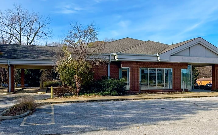 Pictures of Retail property located at 690 Richmond Rd, Richmond Heights, OH 44143 for sales - image #1