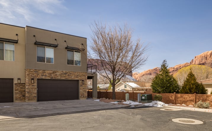 Pictures of Hospitality, Mixed Use, Multifamily property located at 673 470 N, Moab, UT 84532 for sales - image #1