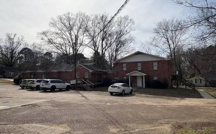Pictures of Mixed Use property located at 400 E adams, kosciusko, MS 39090 for sales - image #1