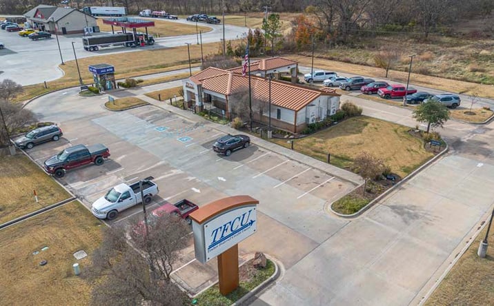 Pictures of Retail property located at 2221 N Milt Phillips Ave, Seminole, OK 74868 for sales - image #1