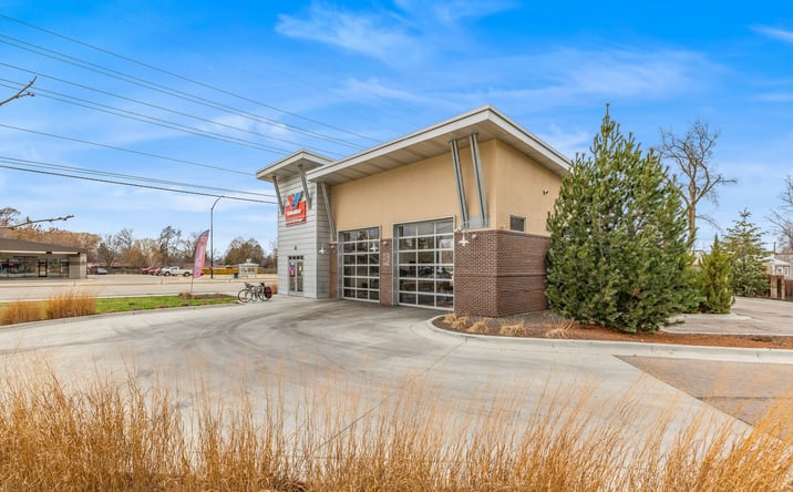 Pictures of Retail property located at 3930 W State St, Boise, ID 83703 for sales - image #1
