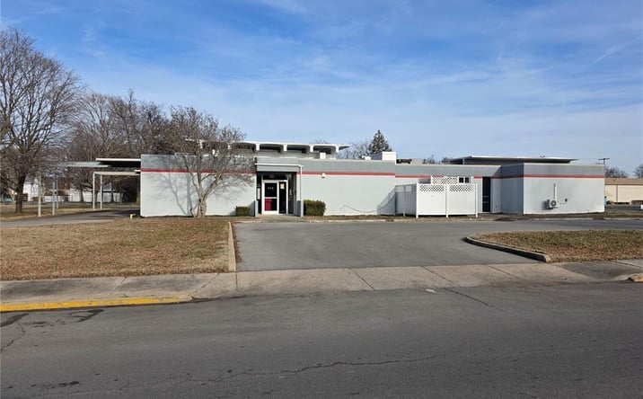 Pictures of Special Purpose property located at 210 S Kingshighway Street, Sikeston, MO 63801 for sales - image #1