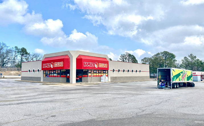 Pictures of Retail property located at 3500 Ramill Rd, Memphis, TN 38128 for sales - image #1