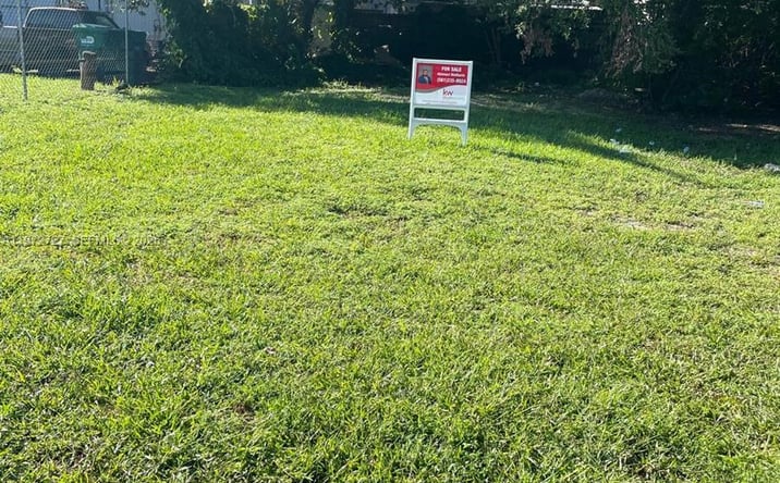 image of property at 3066 NW 46TH ST Miami FL 33142-4427