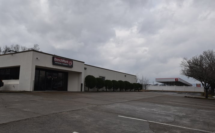 Pictures of Office property located at 1480 E 3rd St, Chattanooga, TN 37404 for sales - image #1