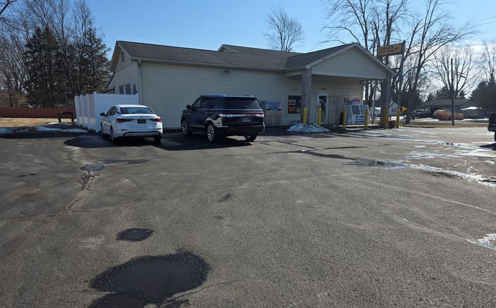 Pictures of Business for Sale property located at 12240 S Dixie Hwy, La Salle, MI 48145 for sales - image #1