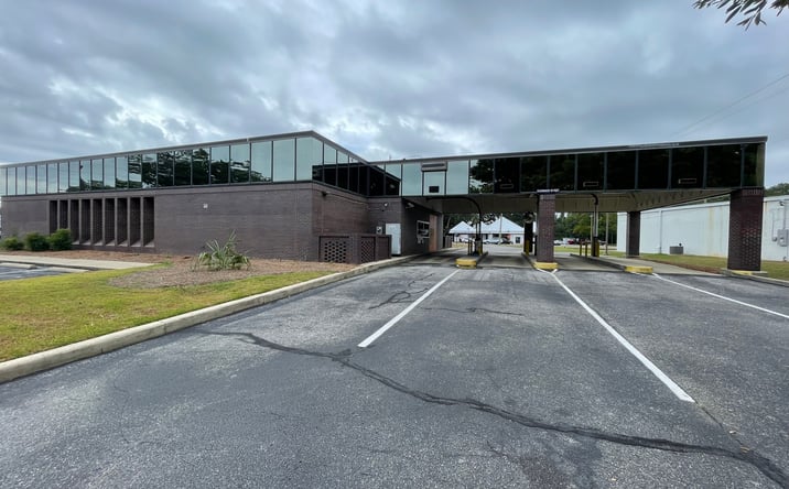 Pictures of Retail property located at 6701 N Davis Hwy, Pensacola, FL 32504 for sales - image #1