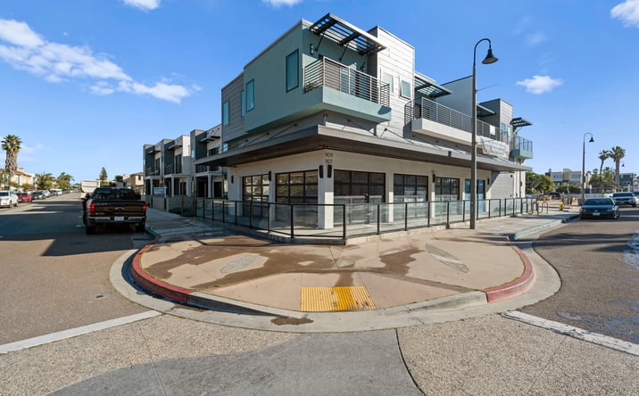 Pictures of Retail property located at 801 Seacoast Dr, Imperial Beach, CA 91932 for sales - image #1