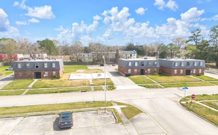 Pictures of Multifamily property located at 1076 1084, 1132, 1140 N Donmoor Ave, Baton Rouge, LA 70806 for sales - image #1