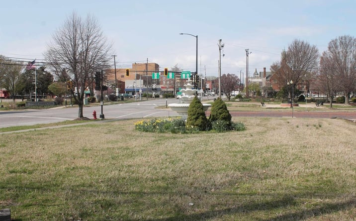 Pictures of Land property located at N WASHINGTON Street, Carbondale, IL 62901 for sales - image #1