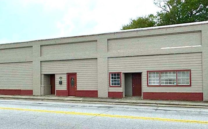 Pictures of Retail property located at 702 Experiment Street, Griffin, GA 30223 for sales - image #1
