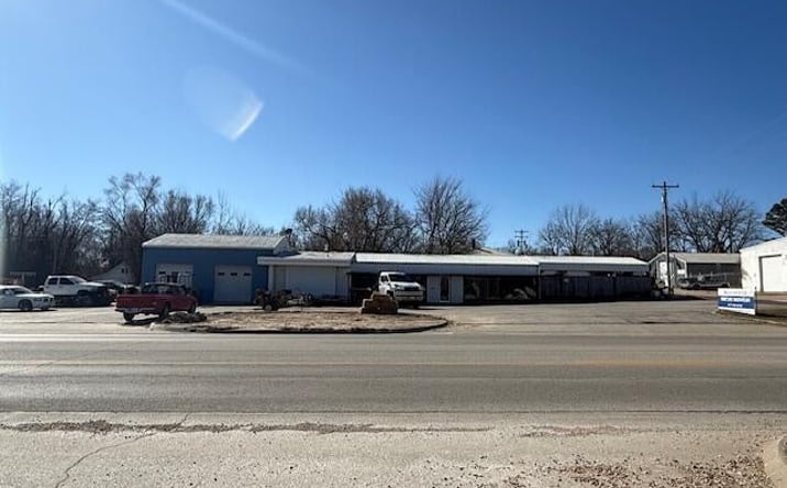Pictures of Special Purpose property located at 400 W Business 60, Mountain Grove, MO 65711 for sales - image #1