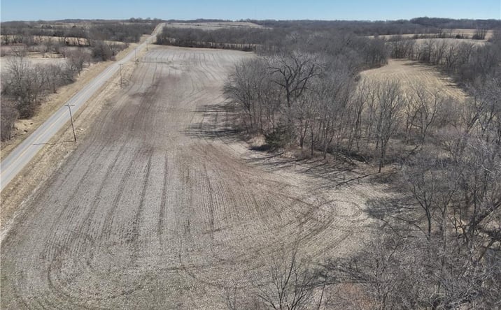 Pictures of Land property located at 135 Street, Pattonsburg, MO 64670 for sales - image #1