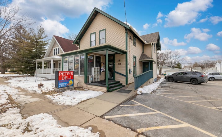 Pictures of Business for Sale, Retail property located at 818 State Street, Lemont, IL 60439 for sales - image #1
