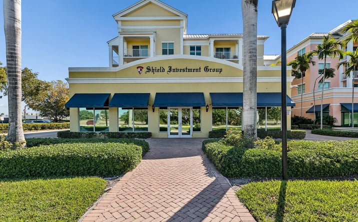 Pictures of Mixed Use, Retail, Office property located at 826 N Dixie Highway # 1, Lantana, FL 33462 for sales - image #1