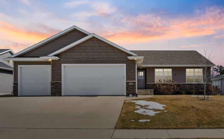 Pictures of Land property located at 5913 Rock Ridge Dr, Marion, IA 52302 for sales - image #1