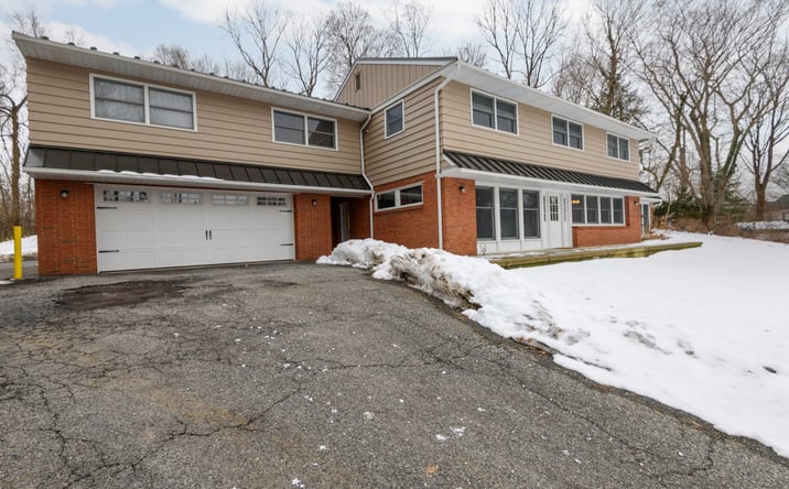 Pictures of Multifamily property located at 166 Rosehill Ave, West Grove, PA 19390 for sales - image #1