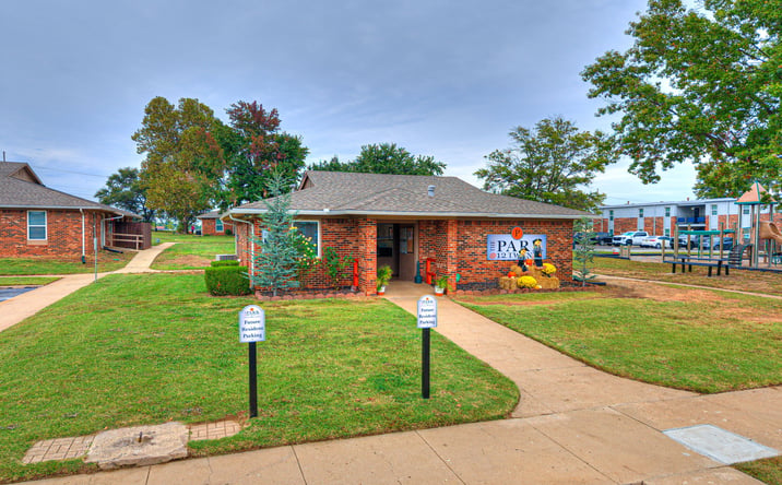 Pictures of Multifamily property located at 1220 SE 9th St, Pryor, OK 74361 for sales - image #1
