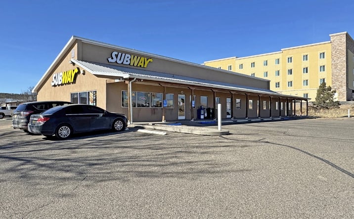 Pictures of Retail property located at 5 George Ct, Edgewood, NM 87015 for sales - image #1