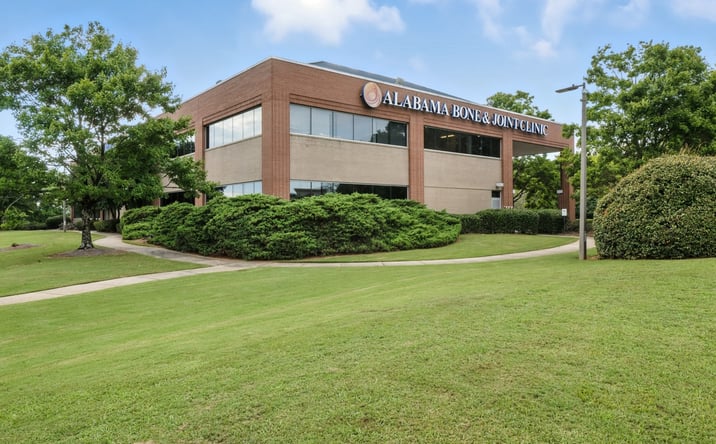 Pictures of Office property located at 120 Cahaba Valley Pkwy, Pelham, AL 35124 for sales - image #1