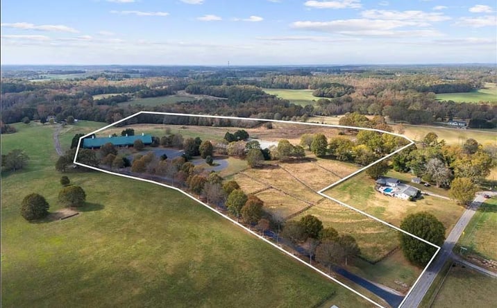 Pictures of Retail property located at 715 Melton Rd, Liberty, SC 29657 for sales - image #1