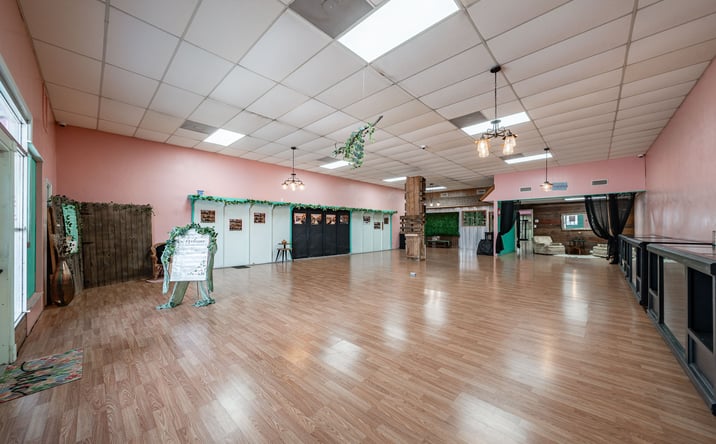 Pictures of Mixed Use, Office, Retail property located at 404 N 1st St, Haskell, TX 79521 for sales - image #1