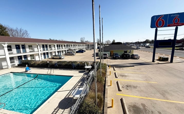 Pictures of Hospitality property located at 1601 South Texas Avenue, Bryan, TX 77802 for sales - image #1