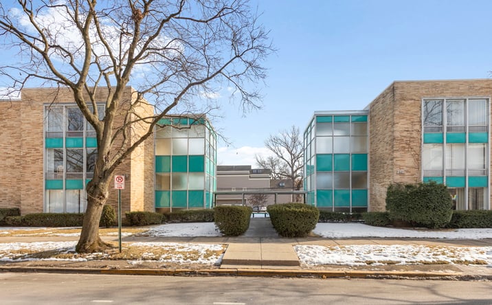 Pictures of Multifamily property located at 210-220 N Kenilworth Ave, Oak Park, IL 60302 for sales - image #1