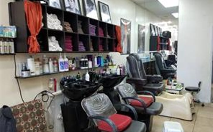Pictures of Business for Sale property located at 12901 McGregor Blvd, Fort Myers, FL 33919 for sales - image #1