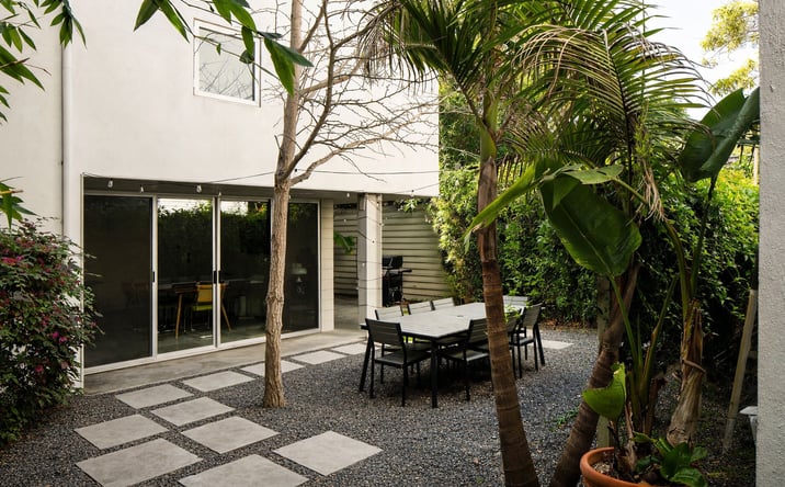 Pictures of Multifamily property located at 608 Westminster Ave, Los Angeles, CA 90291 for sales - image #1