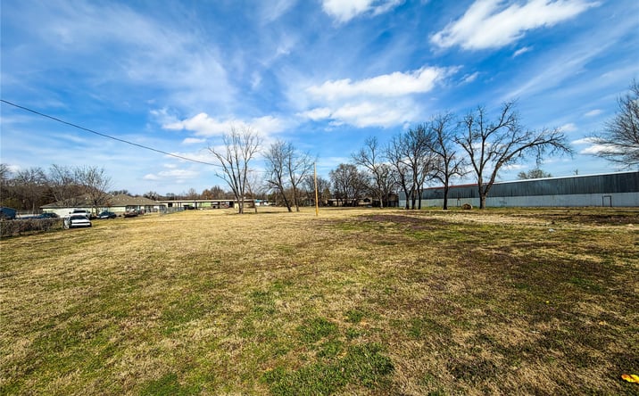 Pictures of Land property located at 206 W 4th Street, Tahlequah, OK 74464 for sales - image #1