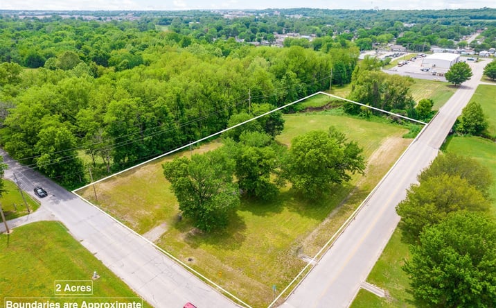 Pictures of Land property located at 809 S Muskogee Avenue, Claremore, OK 74017 for sales - image #1