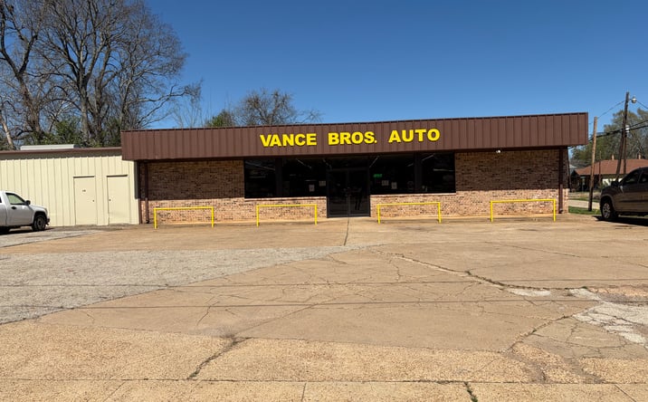 Pictures of Retail property located at 601 W Lacy St, Palestine, TX 75801 for sales - image #1