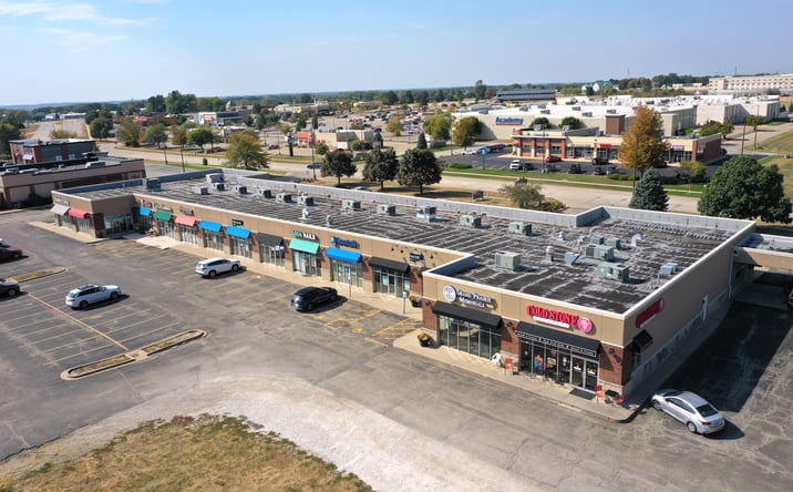 Pictures of Office, Retail property located at 7700 North Grand Prairie Drive, Peoria, IL 61615 for sales - image #1