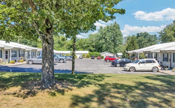 Pictures of Multifamily property located at 340 W Briar Ave, Jamestown, TN 38556 for sales - image #1