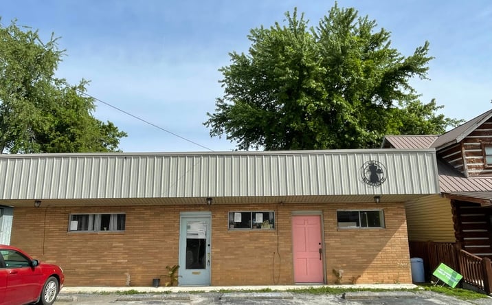 Pictures of Office property located at 161 Court St, Whitley City, KY 42653 for sales - image #1