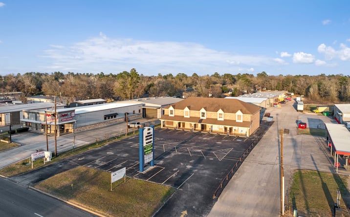 Pictures of Office property located at 2210 N Frazier St, Conroe, TX 77303 for sales - image #1
