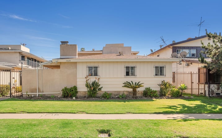 Pictures of Multifamily property located at 10634 Crenshaw Boulevard, Inglewood, CA 90303 for sales - image #1