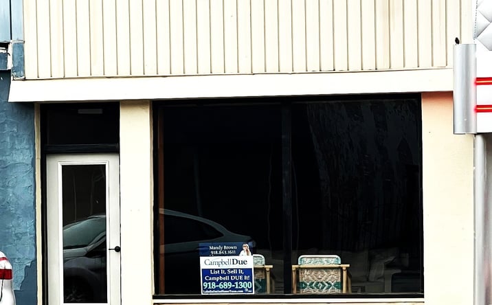 Pictures of Office, Retail property located at 307 W Gentry Street, Checotah, OK 74426 for sales - image #1
