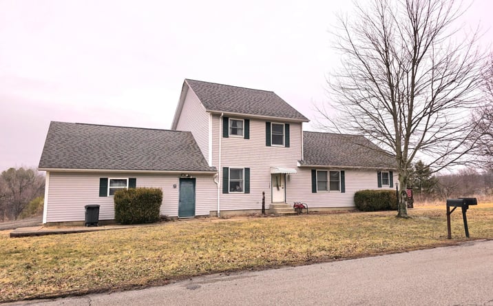 Pictures of Multifamily property located at 141 Meadowpark Drive, Cambridge, OH 43725 for sales - image #1