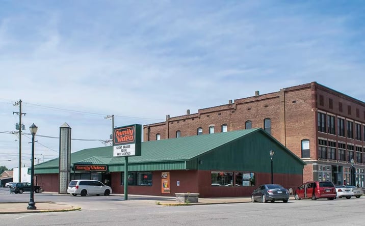 Pictures of Retail property located at 53 West Market Street, Wabash, IN 46992 for sales - image #1