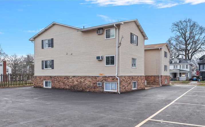 Pictures of Multifamily property located at 612 W Macon St, Decatur, IL 62522 for sales - image #1