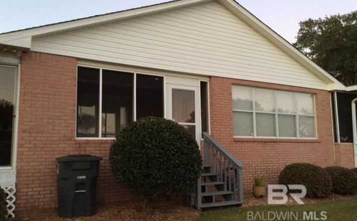 Pictures of Multifamily property located at 9577 Villas Dr, Foley, AL 36535 for sales - image #1