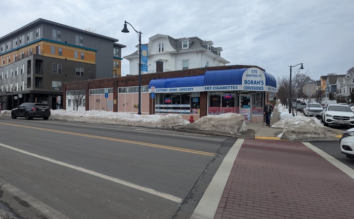 Pictures of Retail property located at 175 Rantoul St, Beverly, MA 01915 for sales - image #1