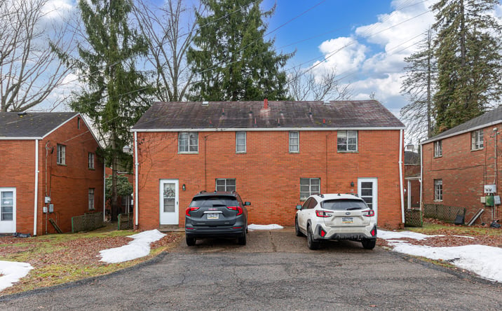 Pictures of Multifamily property located at 2 Sharon Ct, Pittsburgh, PA 15235 for sales - image #1