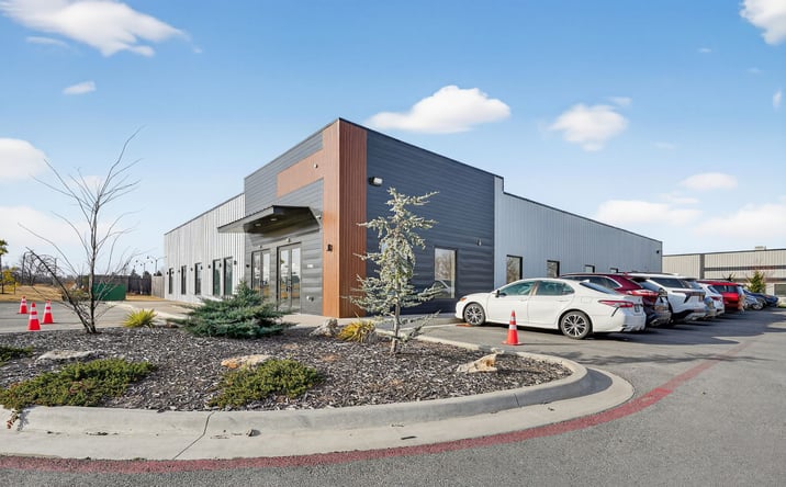 Pictures of Office, Retail property located at 11982 S Mulberry Ct, Jenks, OK 74037 for sales - image #1